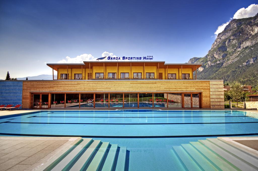 Garda sporting club hotel a riva del garda